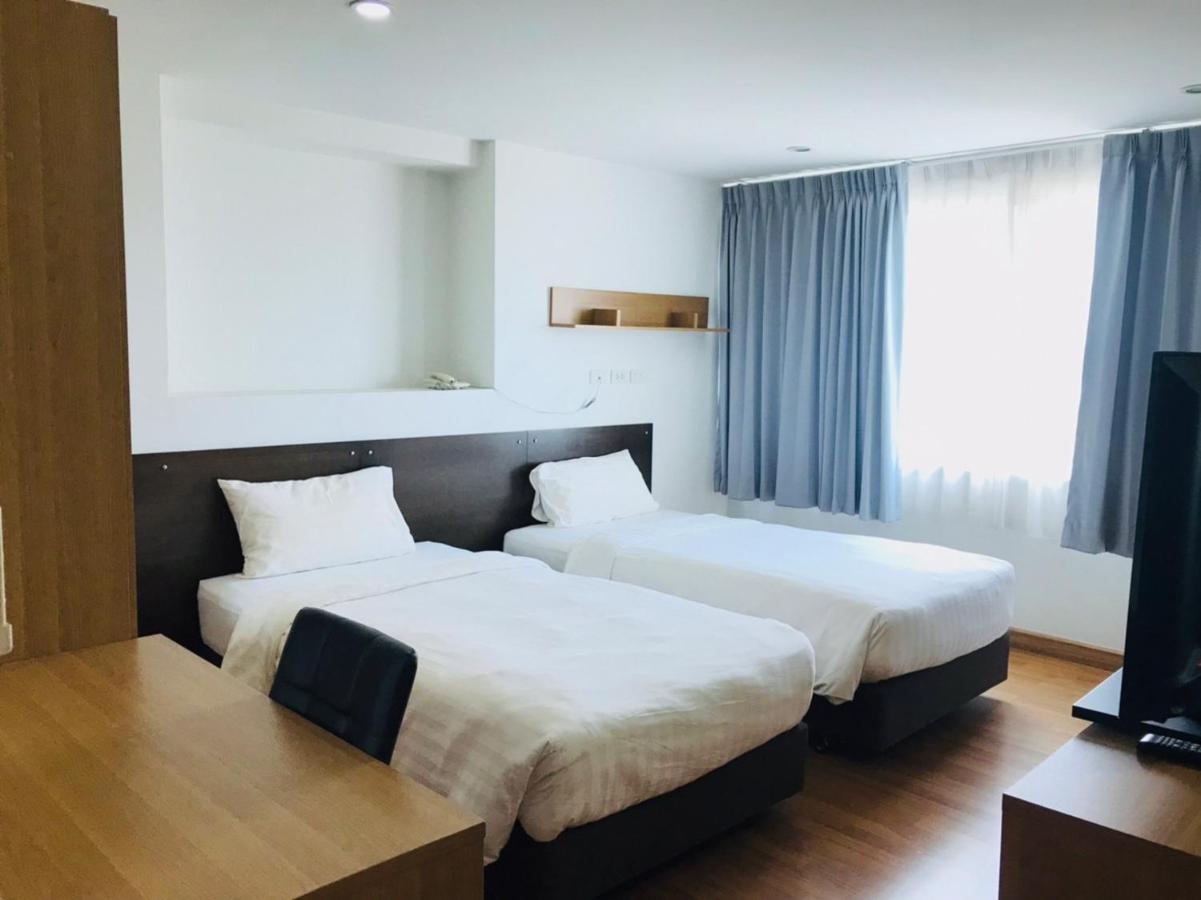 วินเนอร์ เซอร์วิส อพาร์ตเม้นท์ Aparthotel Si Maha Phot ภายนอก รูปภาพ
